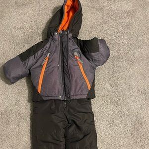 Carter’s 12month snowsuit